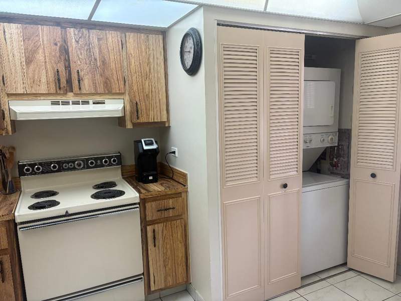 2 bedroom Condominium at 7561 NW 1st Street #207, Palm Lakes Condo, Margate — photo 3