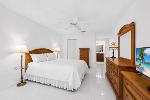 18762 Candlewick Drive, Boca Raton FL - photo 16 of 52