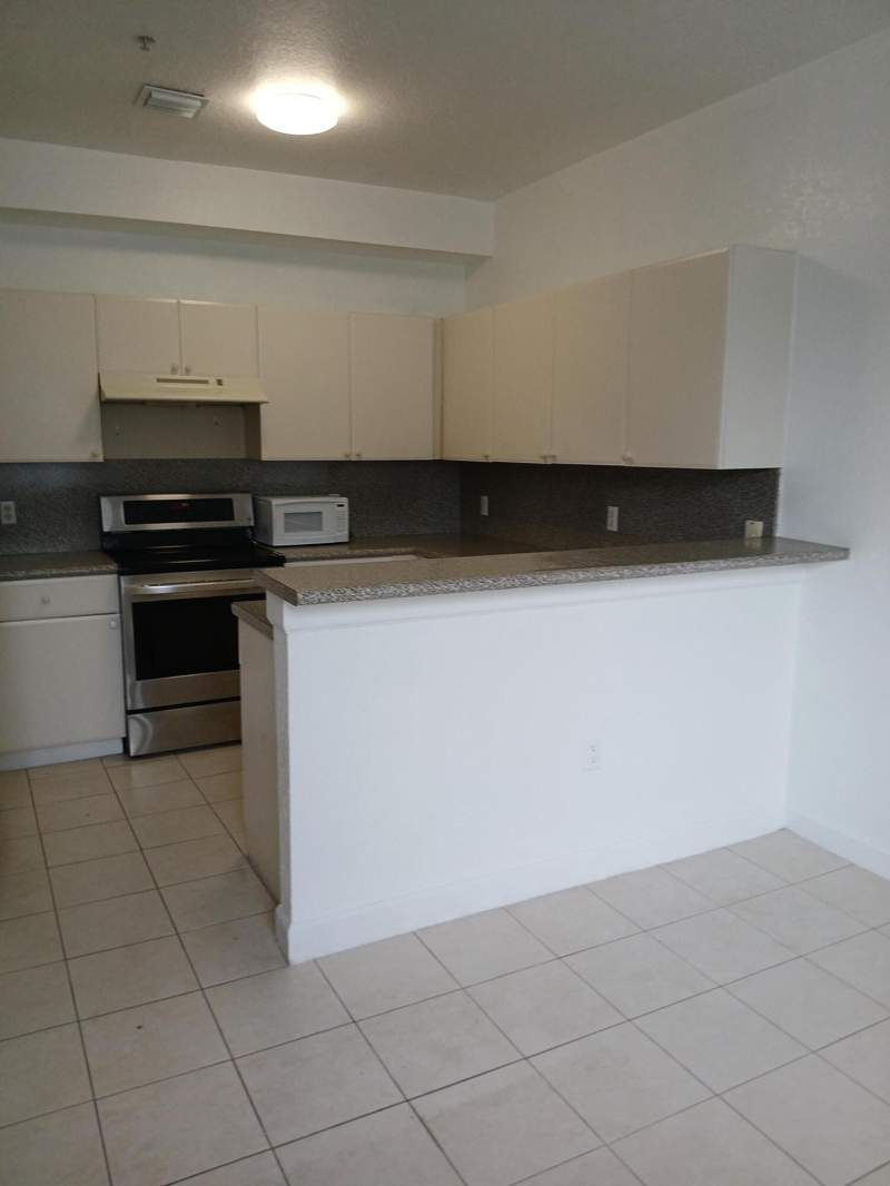 2 bedroom Condominium at 2127 Shoma Drive, Shoma Courtyards II At Royal Palm Condom, Royal Palm Beach — photo 3