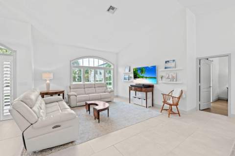10223 Hunt Club Lane, Palm Beach Gardens FL - photo 9 of 58