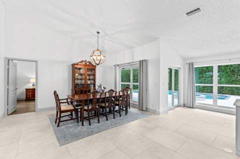 10223 Hunt Club Lane, Palm Beach Gardens FL - photo 22 of 58