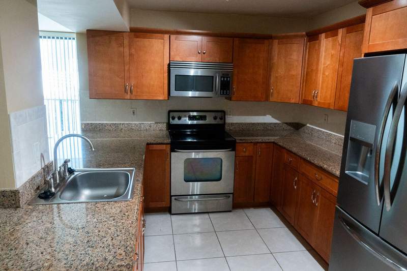 1 bedroom Condominium at 200 Leslie Drive #819, 200 Leslie Condo, Hallandale Beach — photo 4