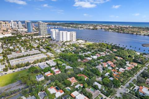308 Barcelona Road, West Palm Beach FL - photo 11 of 61