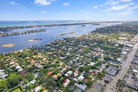 308 Barcelona Road, West Palm Beach FL - photo 17 of 61