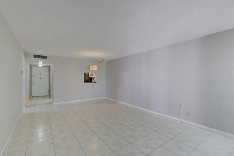 6751 N University Drive #302, Tamarac FL - photo 10 of 44