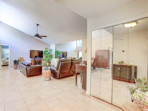 627 Hollows Circle, Deerfield Beach FL - photo 12 of 52