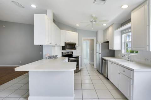 10870 SW Dardanelle Drive, FL - photo 9 of 68