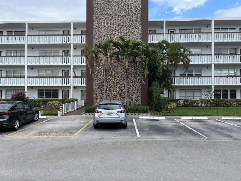 2 bedroom Condominium at 4053 Harwood #4053, Harwood E Condo, Deerfield Beach — photo 2