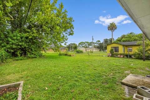 2313 N 44th Street, Fort Pierce FL - photo 16 of 17