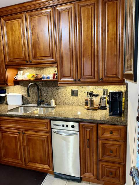 140 S Cypress Road #111, Pompano Beach FL - photo 9 of 31