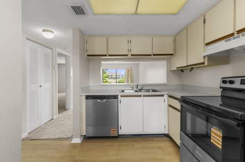 5200 NW 31st Avenue #143, Fort Lauderdale FL - photo 8 of 28