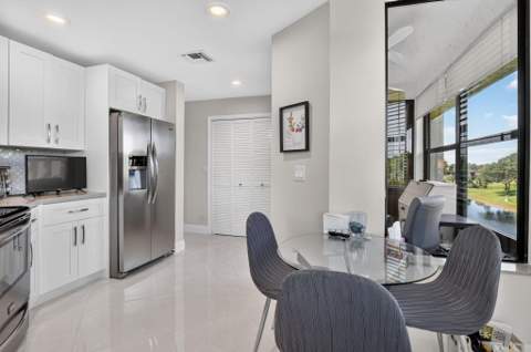 7535 La Paz Boulevard #306, Boca Raton FL - photo 13 of 37