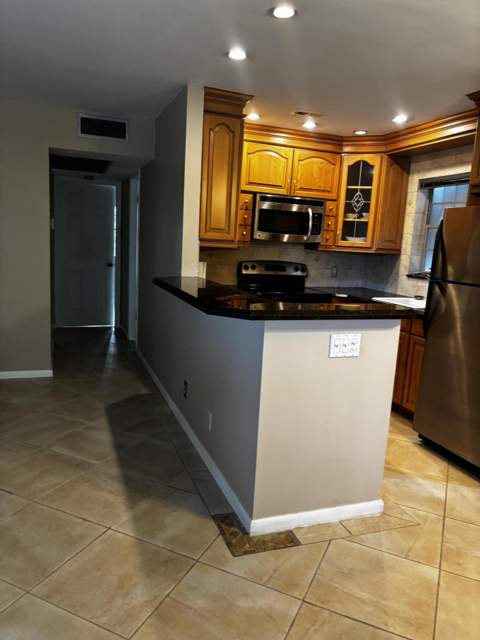 13 Chatham A, West Palm Beach FL - photo 10 of 17