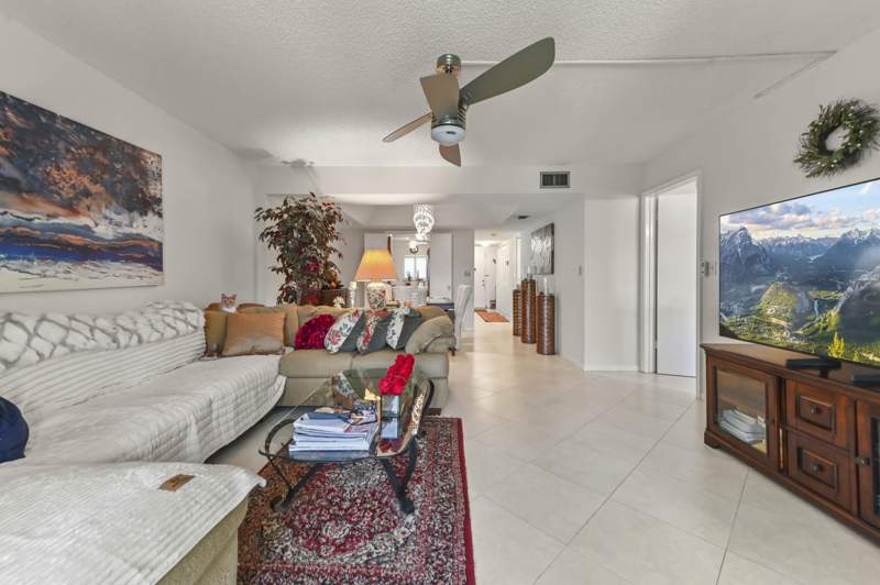 2 bedroom Condominium at 3326 Arcara Way #307, Essex at Poinciana, Lake Worth — photo 3