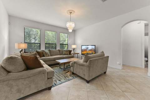 8899 Willow Cove Lane, Lake Worth FL - photo 7 of 35