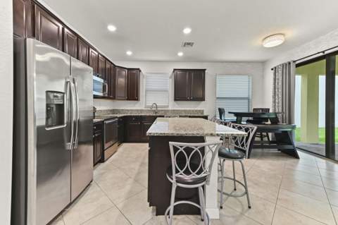 8899 Willow Cove Lane, Lake Worth FL - photo 11 of 35