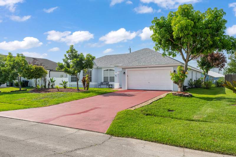 3 bedroom Single Family Residence at 2751 SW Palace Avenue, Port St Lucie Section 35, Port St. Lucie — photo 2