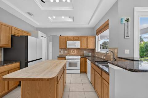 2751 SW Palace Avenue, Port St. Lucie FL - photo 7 of 23