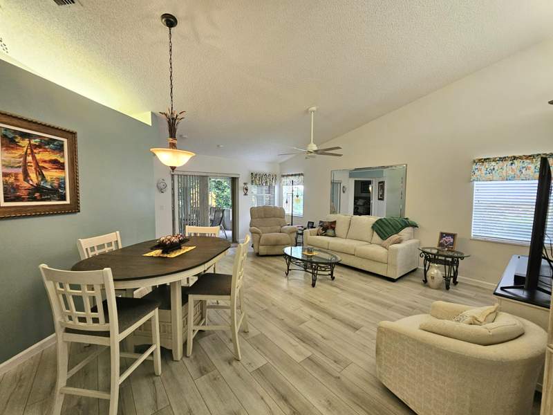 2 bedroom Villa at 4233 SE Home Way, Gardens Of St Lucie, Port St. Lucie — photo 4
