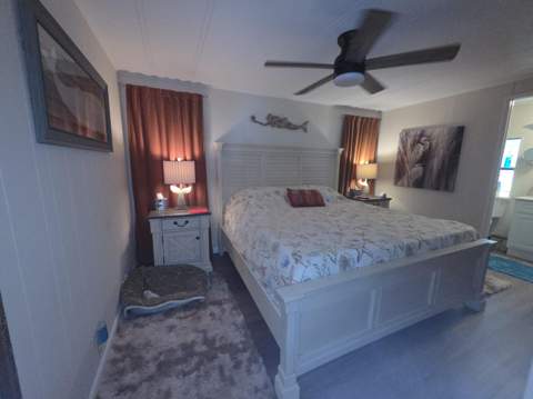 8020 SE Shenandoah Drive, Hobe Sound FL - photo 12 of 26