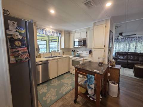 8020 SE Shenandoah Drive, Hobe Sound FL - photo 6 of 26