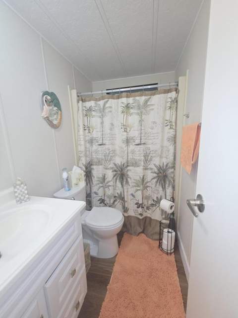 8020 SE Shenandoah Drive, Hobe Sound FL - photo 17 of 26