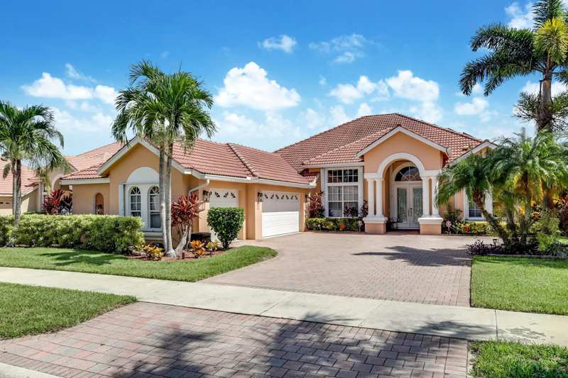 4 bedroom Single Family Residence at 780 SW Marsh Harbor Bay, Lake Charles Association, Port St. Lucie — photo 1