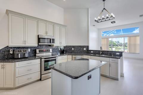 780 SW Marsh Harbor Bay, Port St. Lucie FL - photo 7 of 24