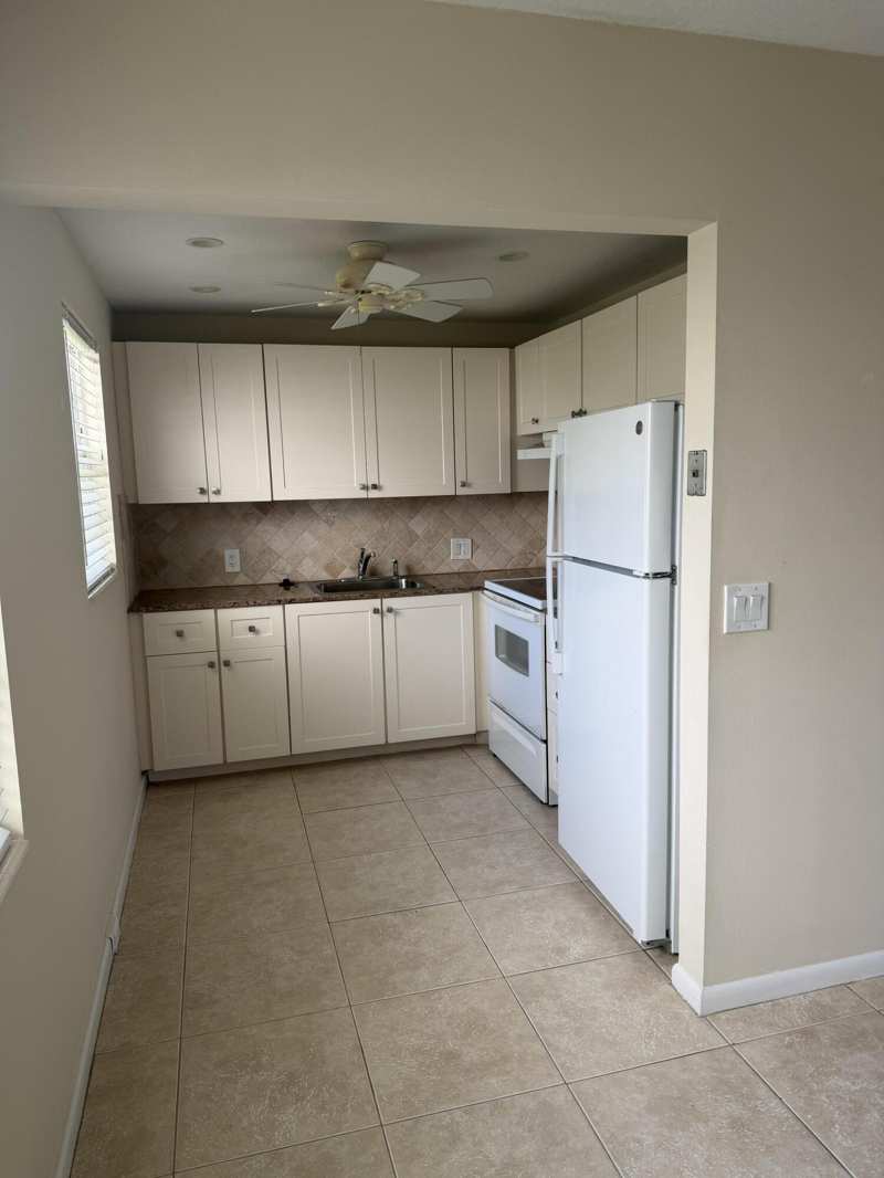 2 bedroom Condominium at 137 Fanshaw D, Century Village, Boca Raton — photo 1