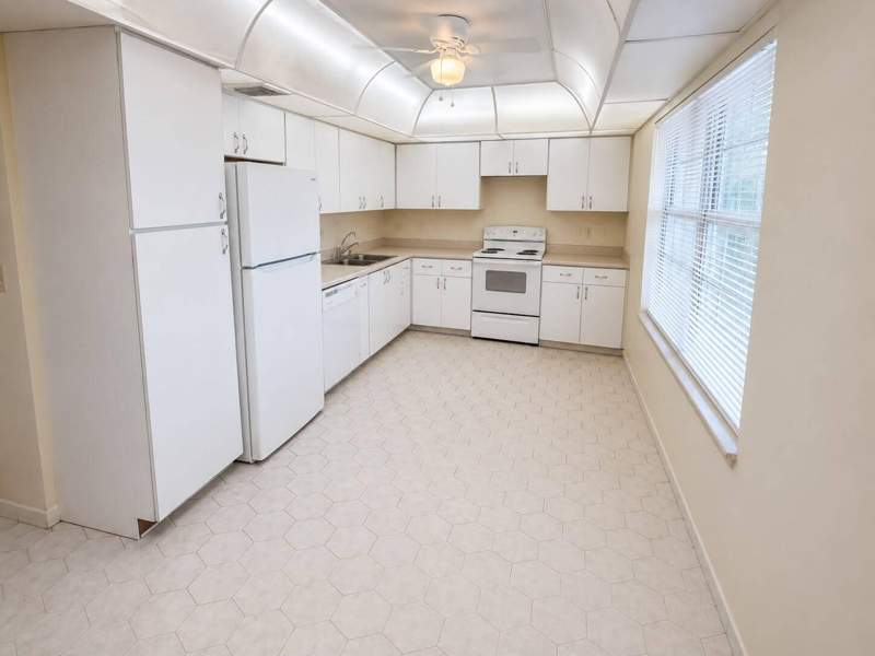 3 bedroom Condominium at 3520 Oaks Way #402, No 113 Palm-Aire Country Club, Pompano Beach — photo 4