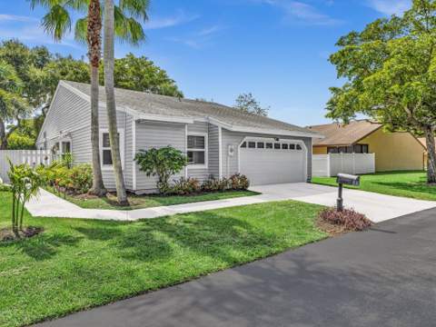 8 Hawthorne Lane, Boynton Beach FL - photo 6 of 77