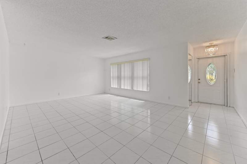 2 bedroom Single Family Residence at 6387 Summer Sky Lane, Lucerne Homes East, Greenacres — photo 5