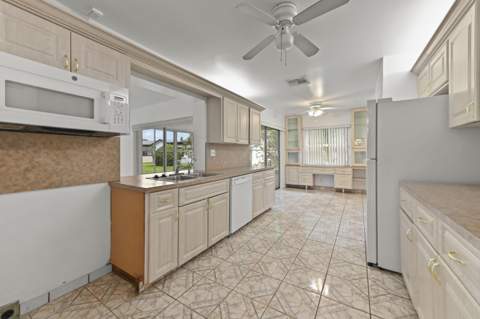 6387 Summer Sky Lane, Greenacres FL - photo 11 of 40
