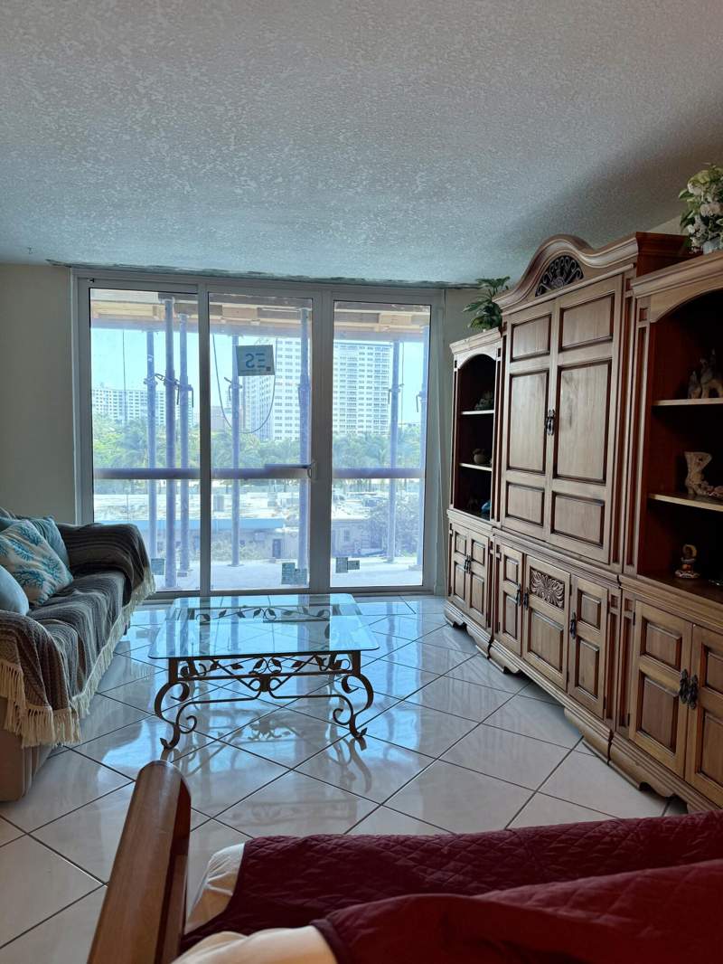 1 bedroom Condominium at 101 Briny Avenue #409, Pompano Beach Club North Condo, Pompano Beach — photo 3