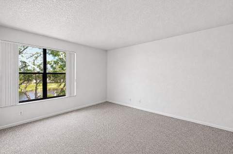 2322 S Cypress Bend Drive #311, Pompano Beach FL - photo 11 of 12