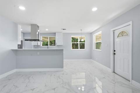 5926 SE Inez Avenue, Stuart FL - photo 11 of 42