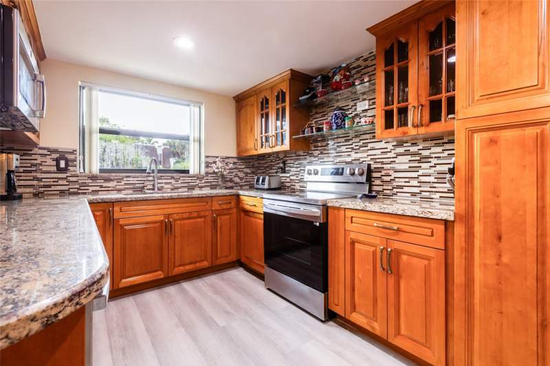 3 bedroom Condominium at 8973 Palm Tree Lane, WESTVIEW CONDOMINIUM NO ONE, Pembroke Pines — photo 4