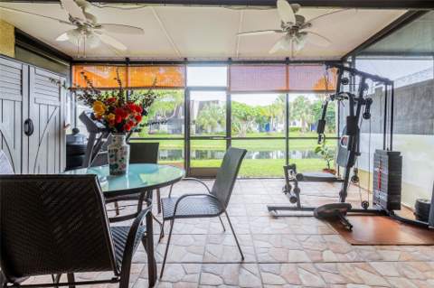 8973 Palm Tree Lane, Pembroke Pines FL - photo 12 of 18