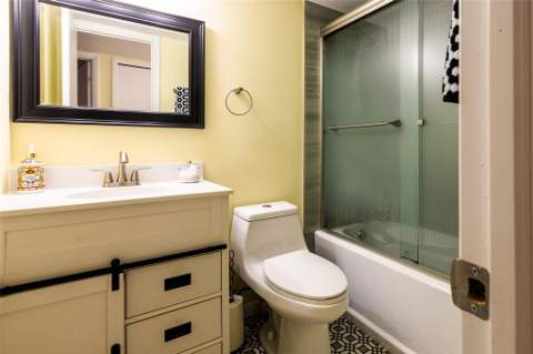 8973 Palm Tree Lane, Pembroke Pines FL - photo 16 of 18