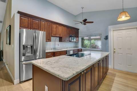 3680 Arelia Drive, Delray Beach FL - photo 10 of 32