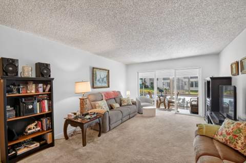 3186 Via Poinciana #114, Lake Worth FL - photo 22 of 55