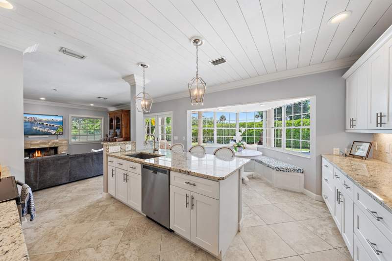 4 bedroom Single Family Residence at 3 SE Loggerhead Lane, Turtle Creek Village, Tequesta — photo 2