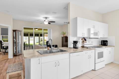 986 NW Tuscany Drive, Port St. Lucie FL - photo 10 of 43