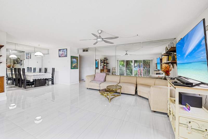2 bedroom Condominium at 1200 Hibiscus Avenue #201, Aristocrat Ocean And Lakeview Condominium, Pompano Beach — photo 4