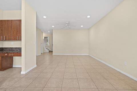 6272 S Military Trail #203, Lake Worth FL - photo 10 of 35
