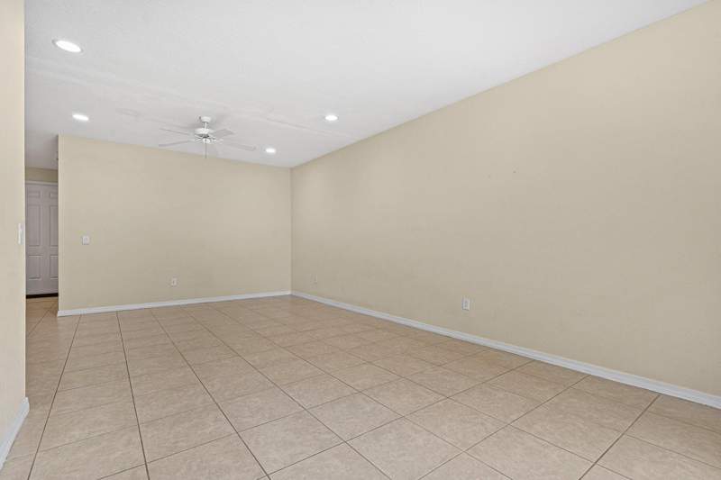 3 bedroom Townhouse at 6272 S Military Trail #203, Pine Key Reserve Condo, Lake Worth — photo 5
