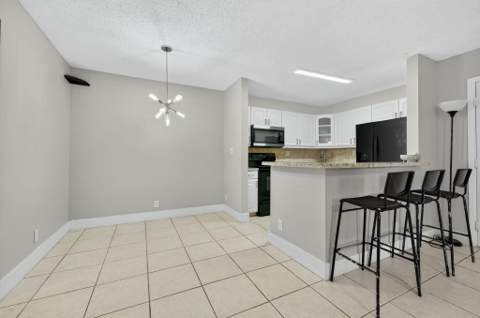 9441 W McNab Road #111, Tamarac FL - photo 8 of 27
