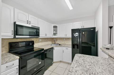 9441 W McNab Road #111, Tamarac FL - photo 11 of 27