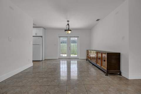 2100 N 57th Avenue, Hollywood FL - photo 9 of 41