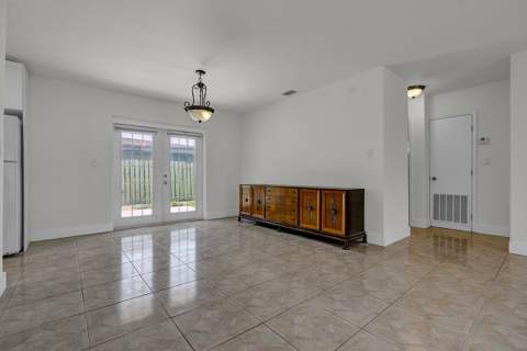 2100 N 57th Avenue, Hollywood FL - photo 13 of 41